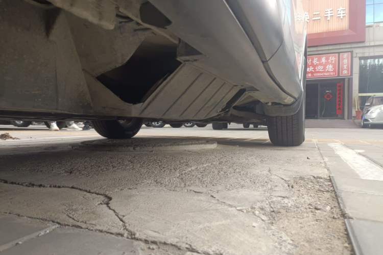 Used Honda CR-V 2016 2.0L two-wheel drive Urban Edition Chassis Rear Right