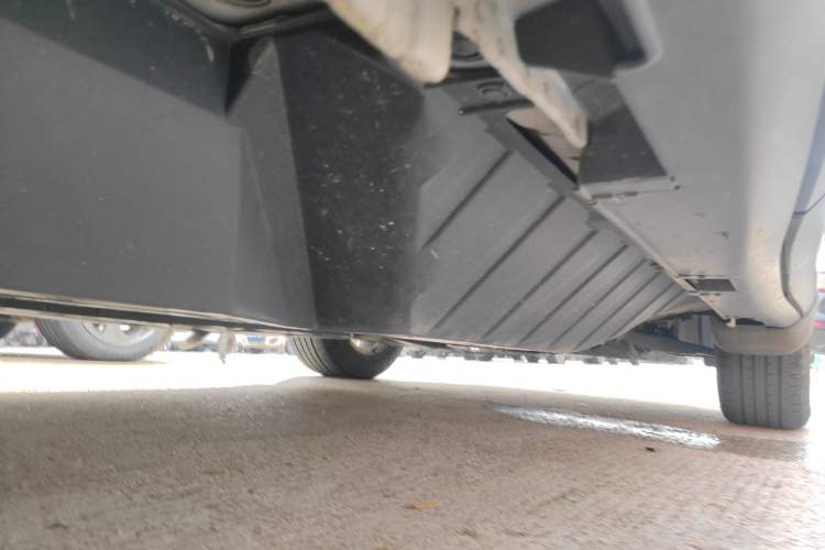 Used Honda CR-V 2016 2.0L two-wheel drive Urban Edition Chassis Rear Right