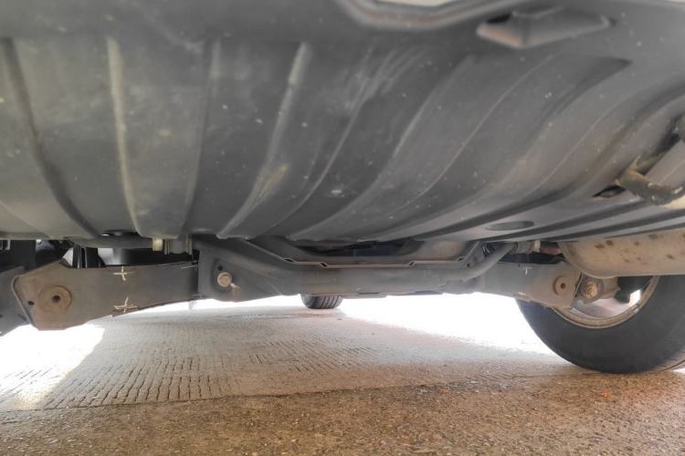 Used Honda CR-V 2016 2.0L two-wheel drive Urban Edition Chassis Rear