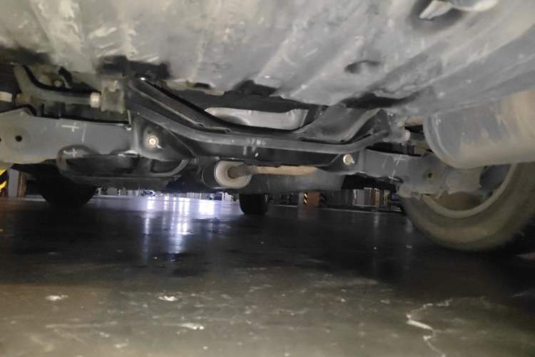 Used Honda CR-V 2016 2.0L two-wheel drive Urban Edition Chassis Rear