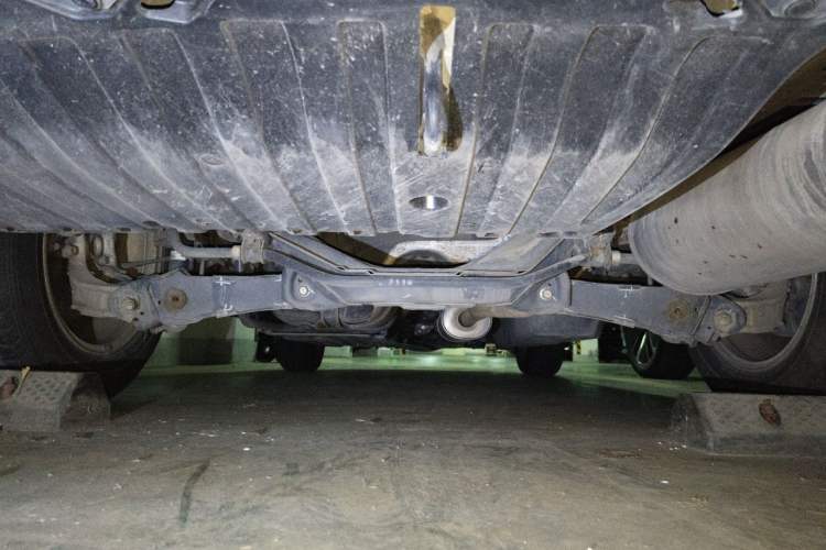 Used Honda CR-V 2016 2.0L two-wheel drive Urban Edition Chassis Rear
