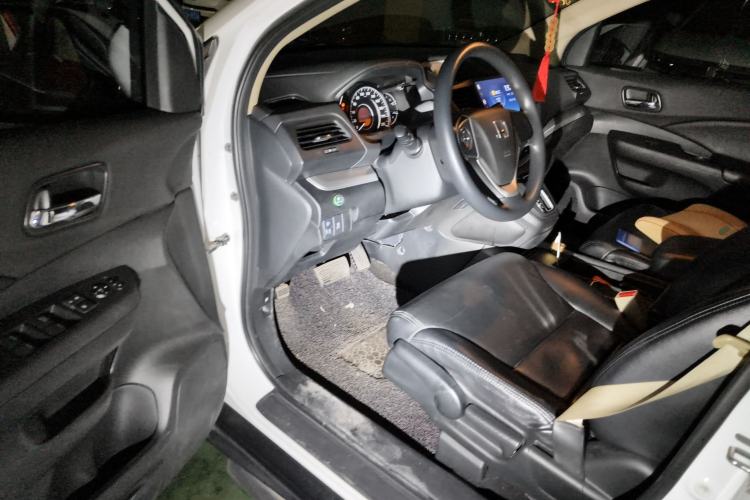 Used Honda CR-V 2016 2.0L two-wheel drive Urban Edition Driver Seat