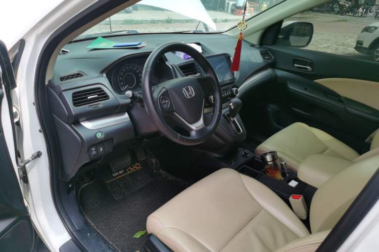 Used Honda CR-V 2016 2.0L two-wheel drive Urban Edition Driver Seat