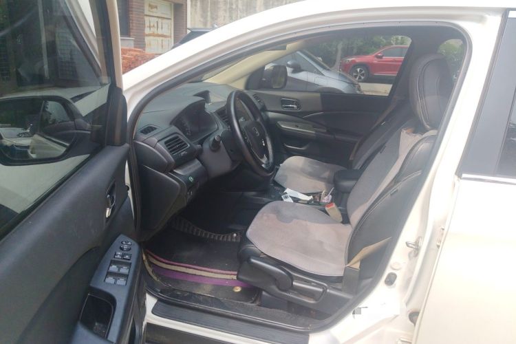 Used Honda CR-V 2016 2.0L Two-Wheel Drive Classic Edition Driver Seat