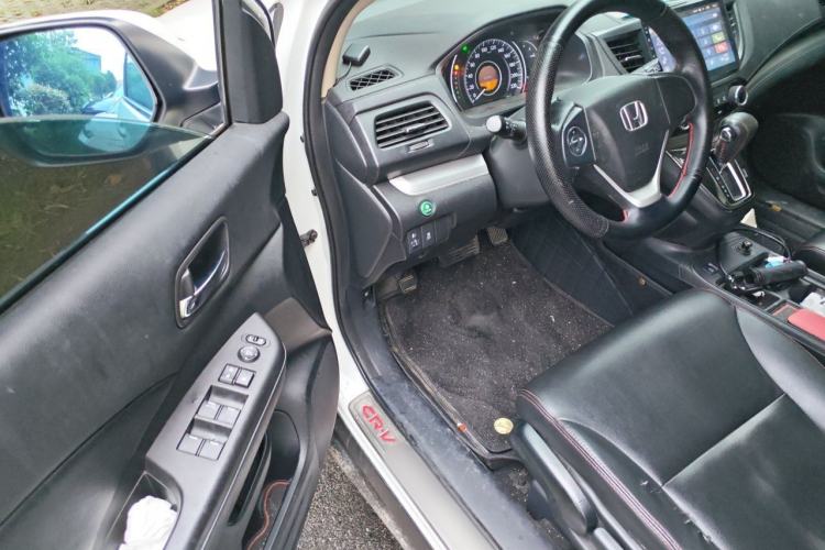 Used Honda CR-V 2016 2.0L two-wheel drive Urban Edition Driver Seat