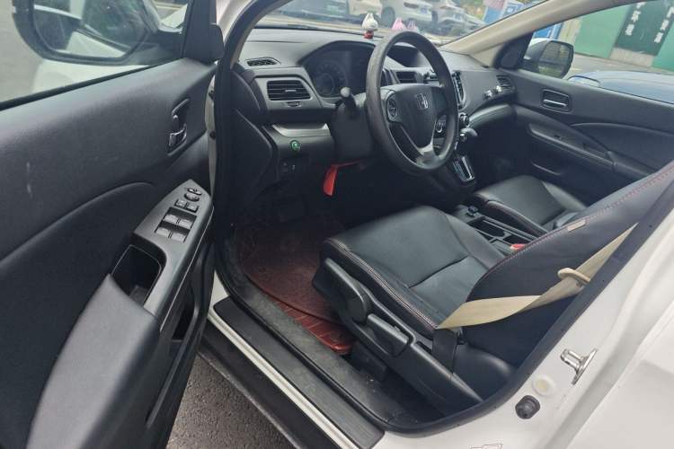 Used Honda CR-V 2016 2.0L Two-Wheel Drive Classic Edition Driver Seat