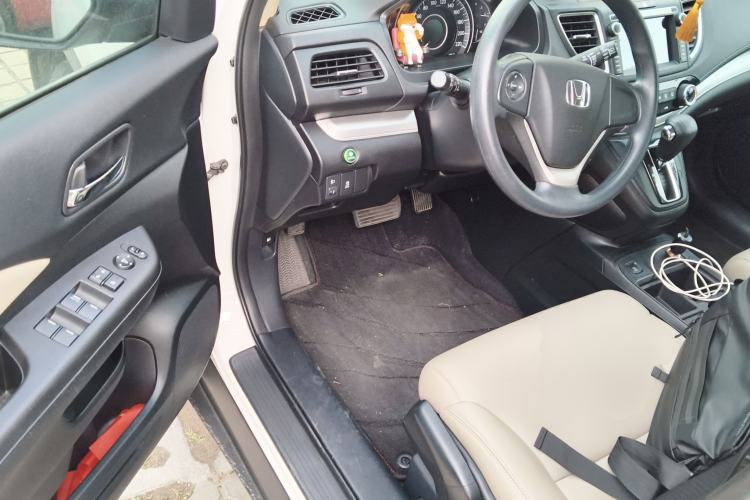 Used Honda CR-V 2016 2.0L two-wheel drive Urban Edition Driver Seat