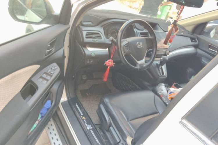 Used Honda CR-V 2016 2.0L two-wheel drive Urban Edition Driver Seat