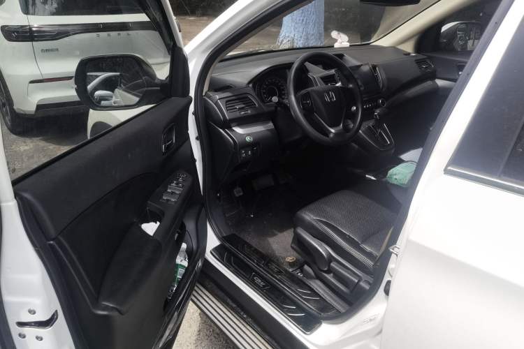 Used Honda CR-V 2016 2.0L two-wheel drive Urban Edition Driver Seat