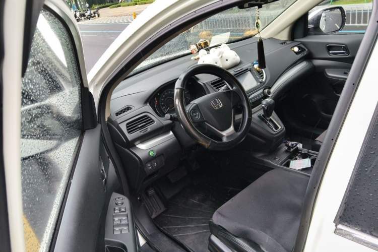 Used Honda CR-V 2016 2.0L two-wheel drive Urban Edition Driver Seat