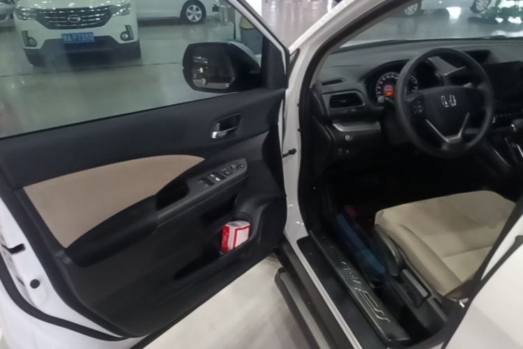 Used Honda CR-V 2016 2.0L Two-Wheel Drive Classic Edition Driver Seat