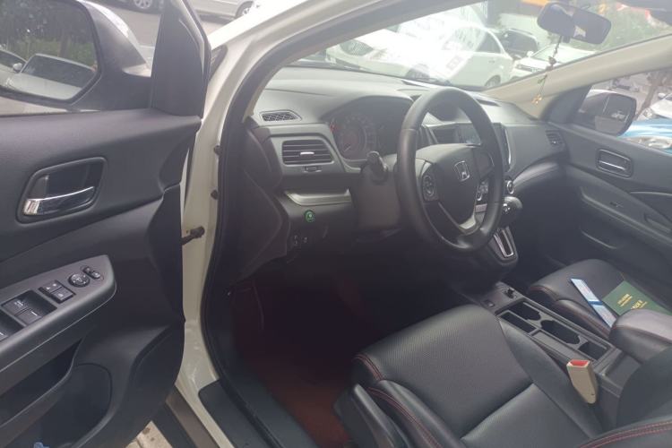 Used Honda CR-V 2016 2.0L two-wheel drive Urban Edition Driver Seat
