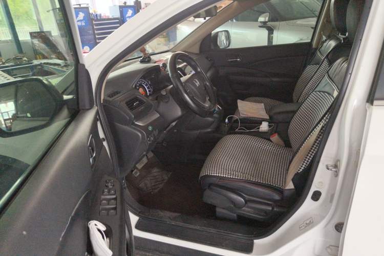 Used Honda CR-V 2016 2.0L two-wheel drive Urban Edition Driver Seat