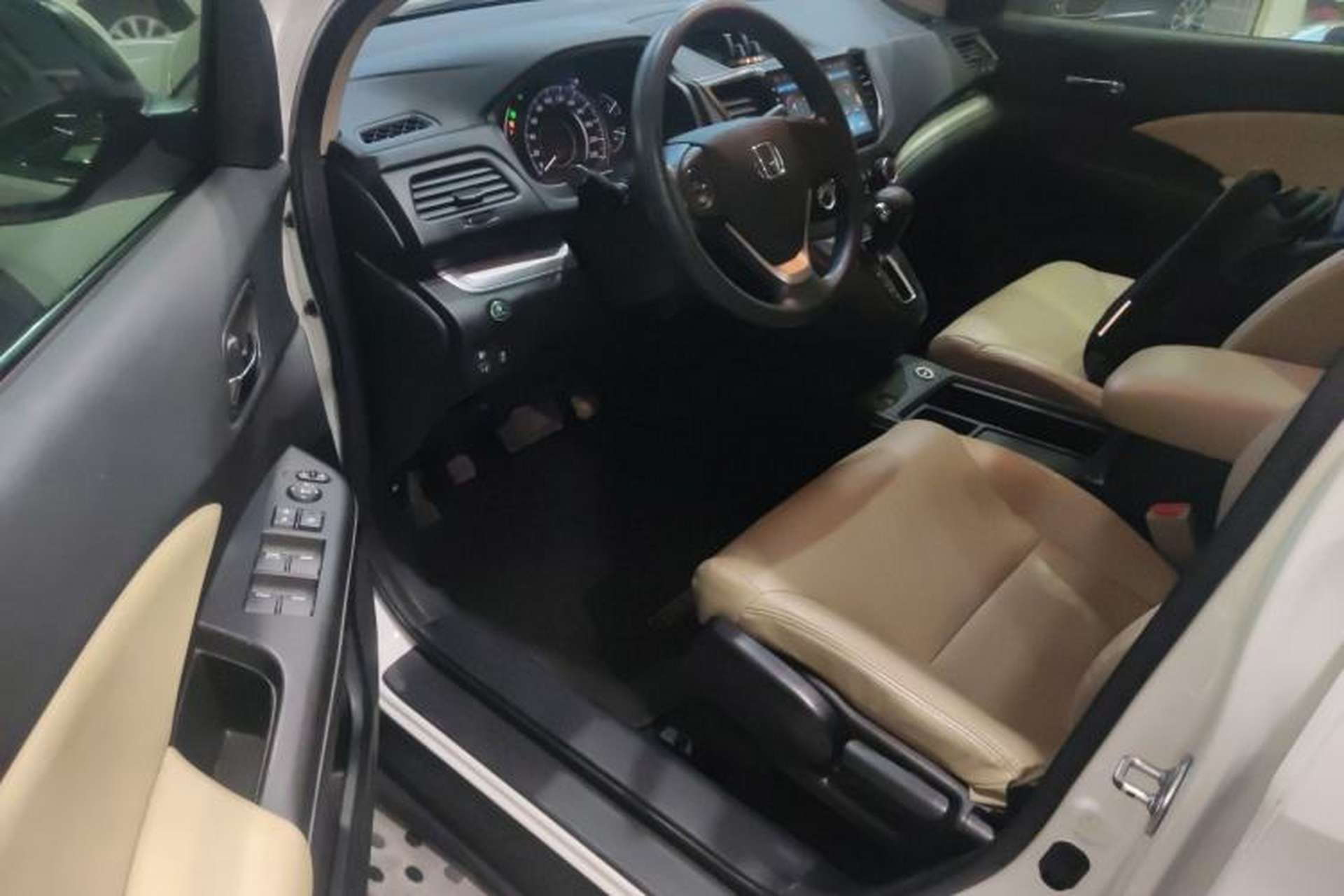 Used Honda CR-V 2016 2.0L Two-Wheel Drive Classic Edition Driver Seat
