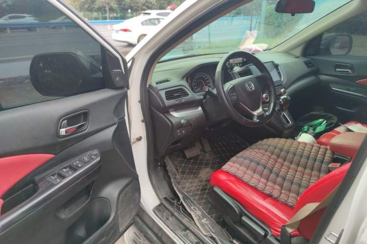 Used Honda CR-V 2016 2.0L Two-Wheel Drive Classic Edition Driver Seat