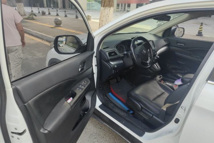 Used Honda CR-V 2016 2.0L two-wheel drive Urban Edition Driver Seat