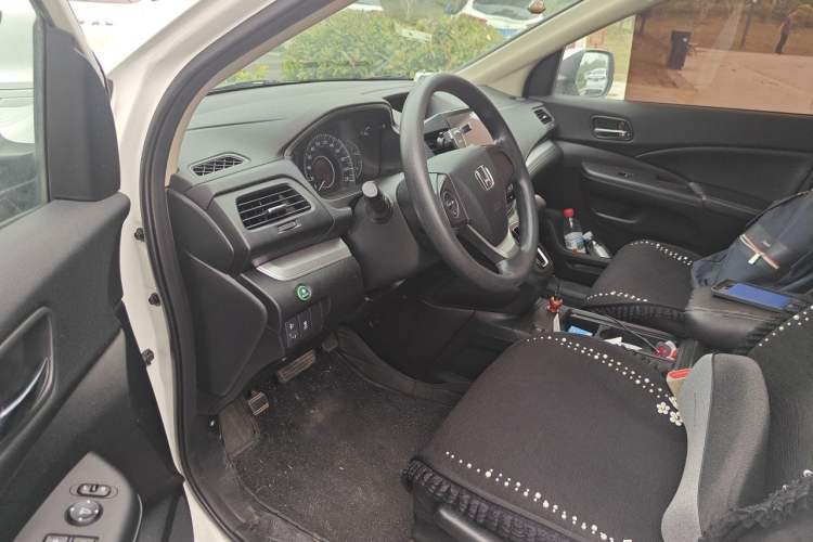 Used Honda CR-V 2016 2.0L two-wheel drive Urban Edition Driver Seat