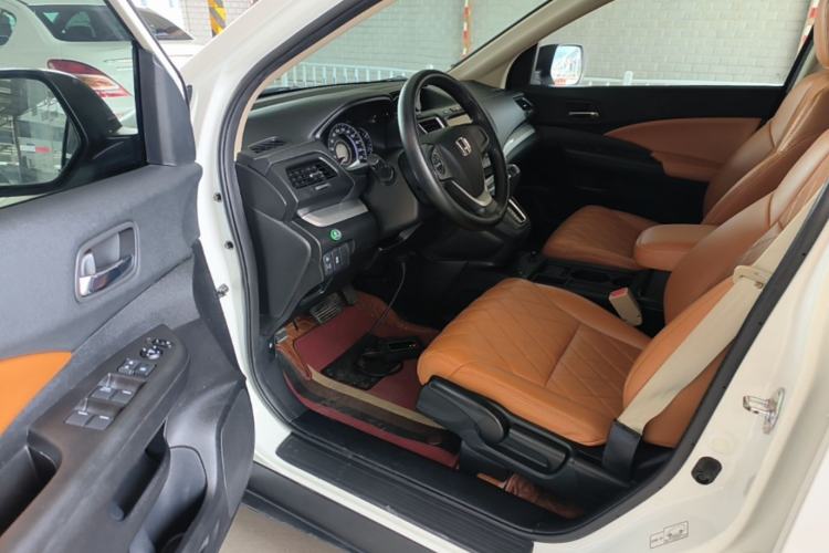 Used Honda CR-V 2016 2.0L two-wheel drive Urban Edition Driver Seat