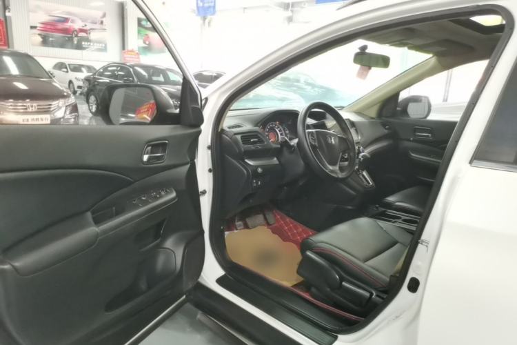 Used Honda CR-V 2016 2.0L two-wheel drive Urban Edition Driver Seat