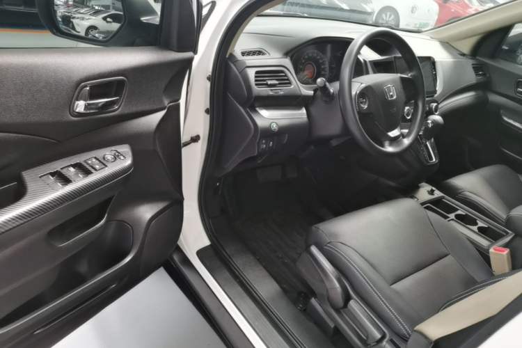 Used Honda CR-V 2016 2.0L two-wheel drive Urban Edition Driver Seat