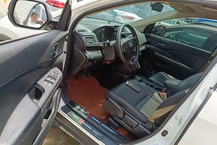 Used Honda CR-V 2016 2.0L two-wheel drive Urban Edition Driver Seat