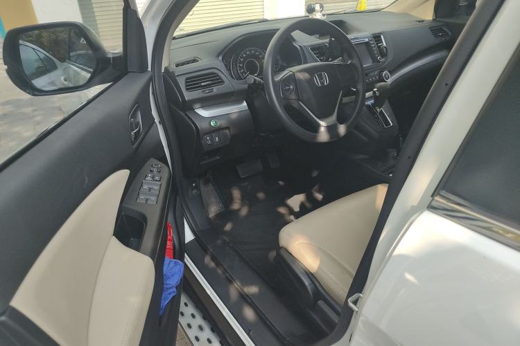 Used Honda CR-V 2016 2.0L two-wheel drive Urban Edition Driver Seat