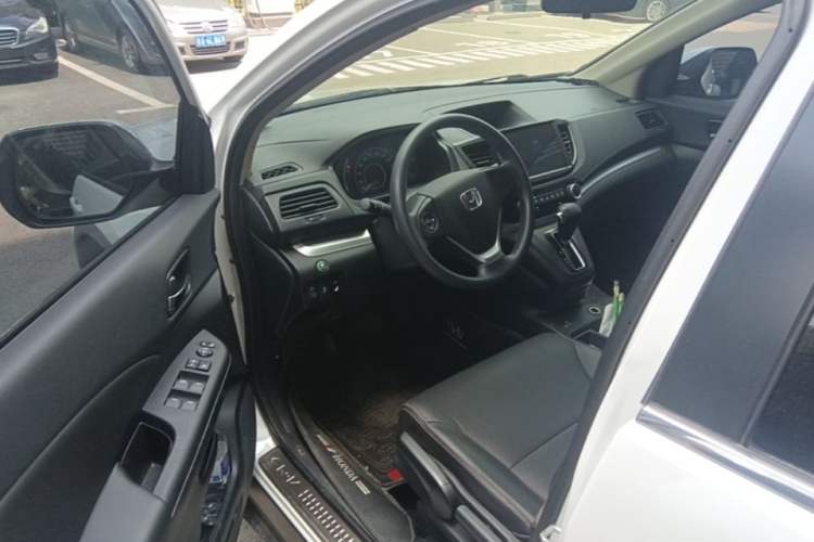 Used Honda CR-V 2016 2.0L Two-Wheel Drive Classic Edition Driver Seat