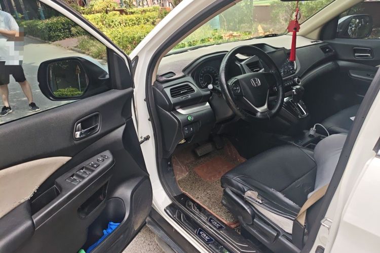Used Honda CR-V 2016 2.0L two-wheel drive Urban Edition Driver Seat