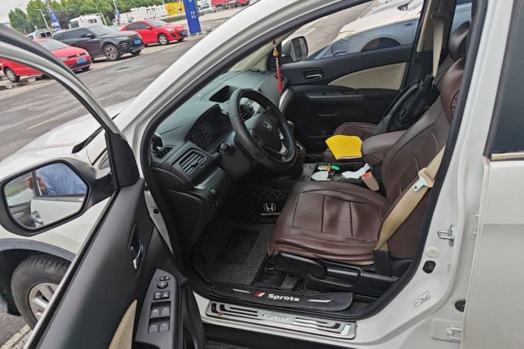 Used Honda CR-V 2016 2.0L Two-Wheel Drive Classic Edition Driver Seat
