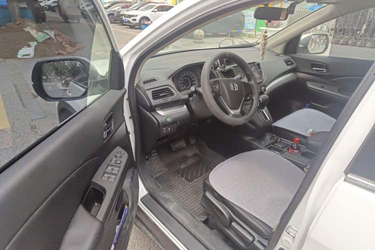 Used Honda CR-V 2016 2.0L two-wheel drive Urban Edition Driver Seat