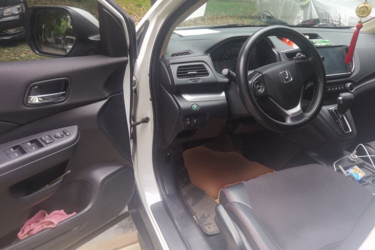 Used Honda CR-V 2016 2.0L two-wheel drive Urban Edition Driver Seat