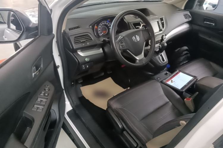 Used Honda CR-V 2016 2.0L two-wheel drive Urban Edition Driver Seat