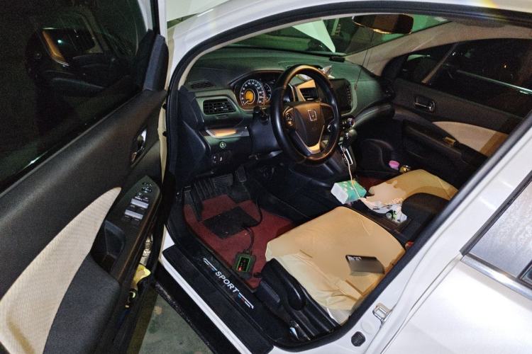 Used Honda CR-V 2016 2.0L two-wheel drive Urban Edition Driver Seat