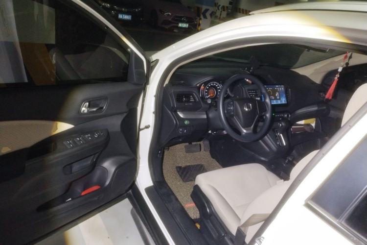 Used Honda CR-V 2016 2.0L two-wheel drive Urban Edition Driver Seat