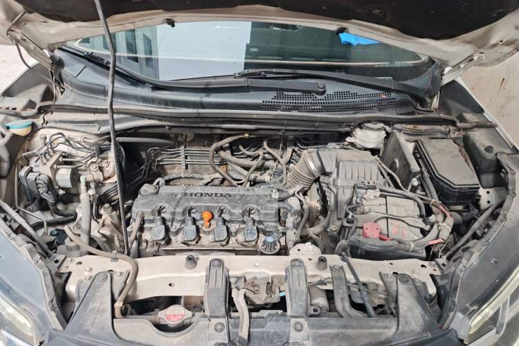 Used Honda CR-V 2016 2.0L two-wheel drive Urban Edition Engine Bay