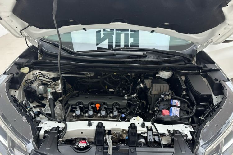 Used Honda CR-V 2016 2.0L two-wheel drive Urban Edition Engine Bay
