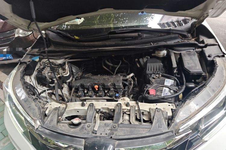 Used Honda CR-V 2016 2.0L two-wheel drive Urban Edition Engine Bay
