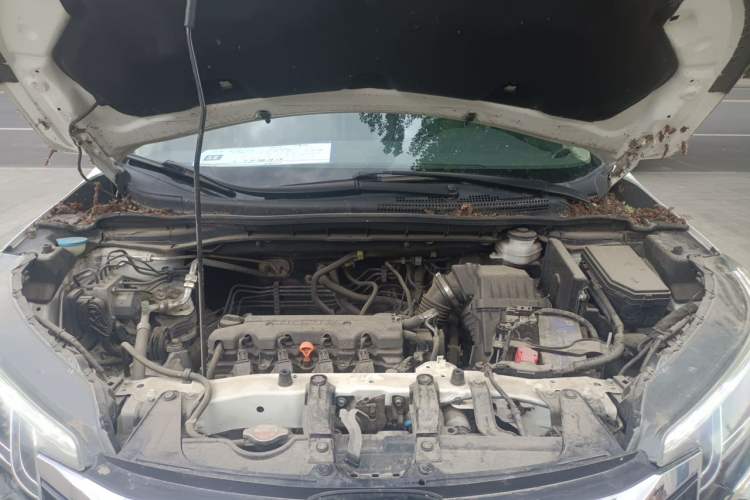 Used Honda CR-V 2016 2.0L two-wheel drive Urban Edition Engine Bay