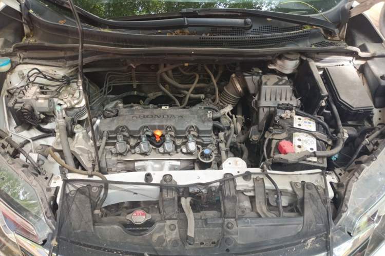 Used Honda CR-V 2016 2.0L two-wheel drive Urban Edition Engine Bay