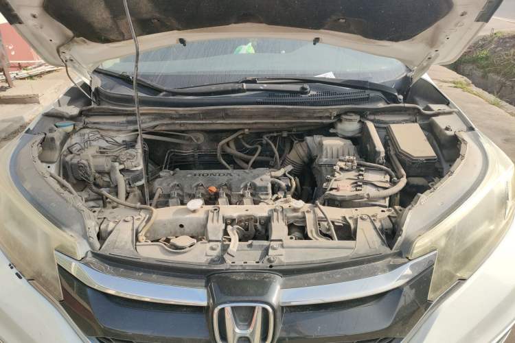 Used Honda CR-V 2016 2.0L two-wheel drive Urban Edition Engine Bay