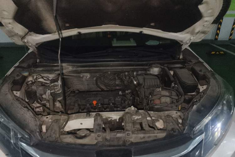 Used Honda CR-V 2016 2.0L two-wheel drive Urban Edition Engine Bay