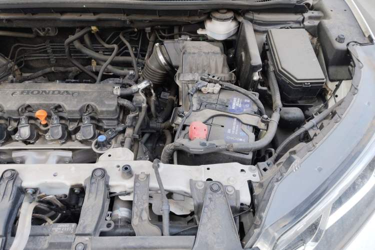 Used Honda CR-V 2016 2.0L two-wheel drive Urban Edition Engine Bay Left
