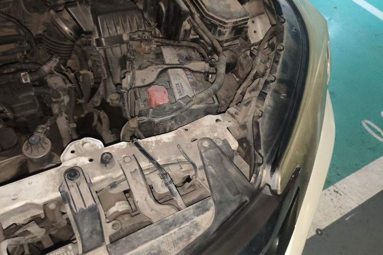 Used Honda CR-V 2016 2.0L Two-Wheel Drive Classic Edition Engine Bay Left