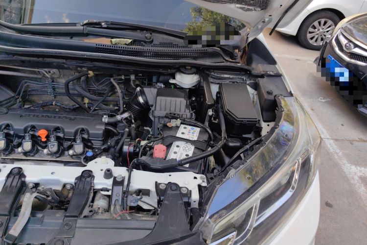 Used Honda CR-V 2016 2.0L two-wheel drive Urban Edition Engine Bay Left