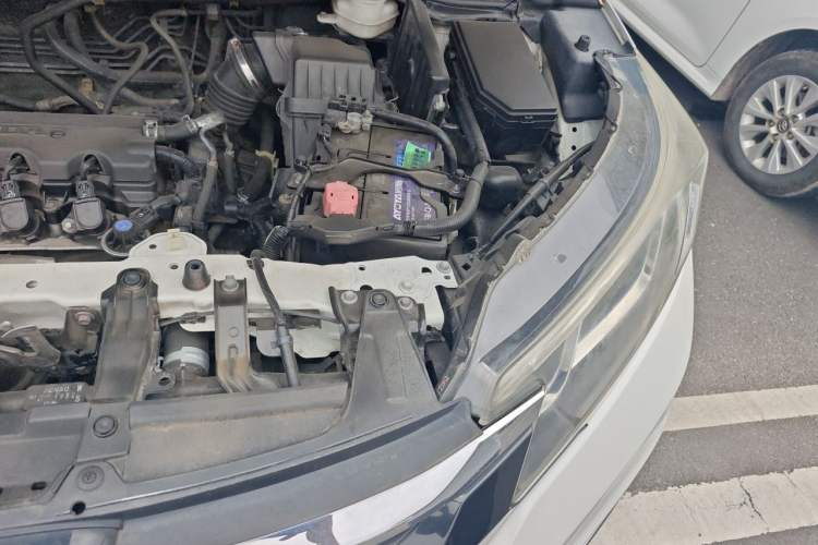 Used Honda CR-V 2016 2.0L Two-Wheel Drive Classic Edition Engine Bay Left