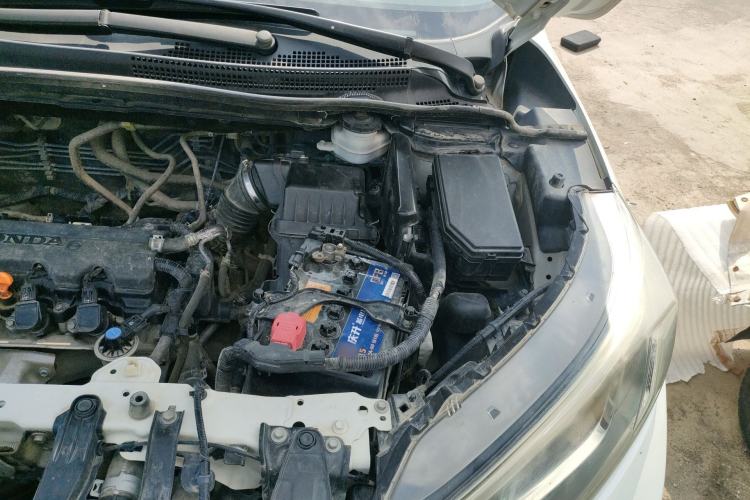 Used Honda CR-V 2016 2.0L Two-Wheel Drive Classic Edition Engine Bay Left