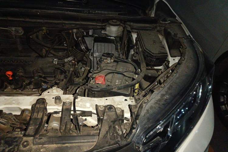 Used Honda CR-V 2016 2.0L two-wheel drive Urban Edition Engine Bay Left