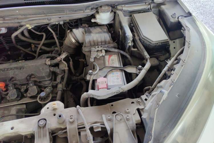 Used Honda CR-V 2016 2.0L two-wheel drive Urban Edition Engine Bay Left