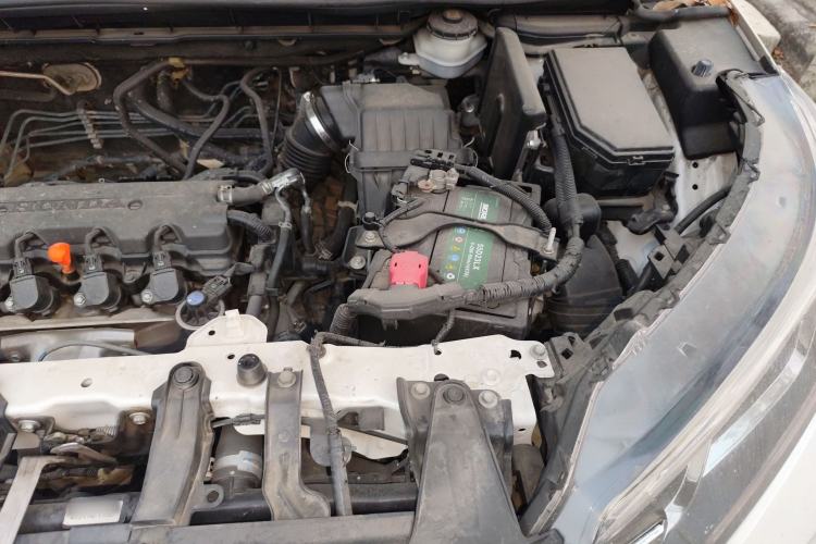 Used Honda CR-V 2016 2.0L two-wheel drive Urban Edition Engine Bay Left
