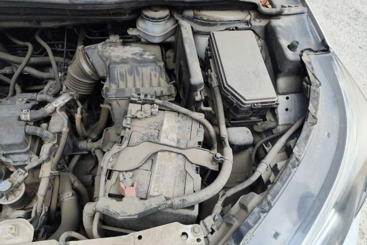 Used Honda CR-V 2016 2.0L two-wheel drive Urban Edition Engine Bay Left